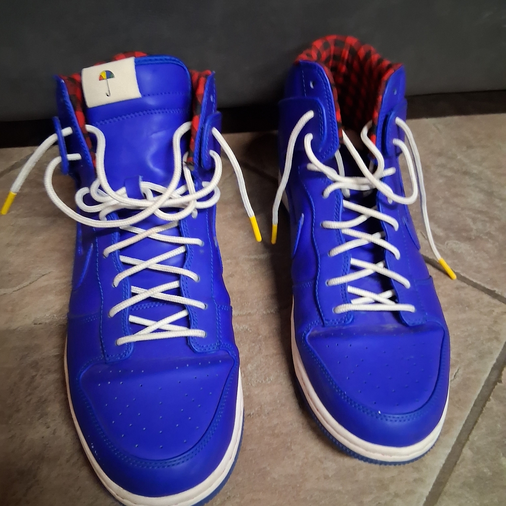 Nike Blue High-Top Athletic Shoes